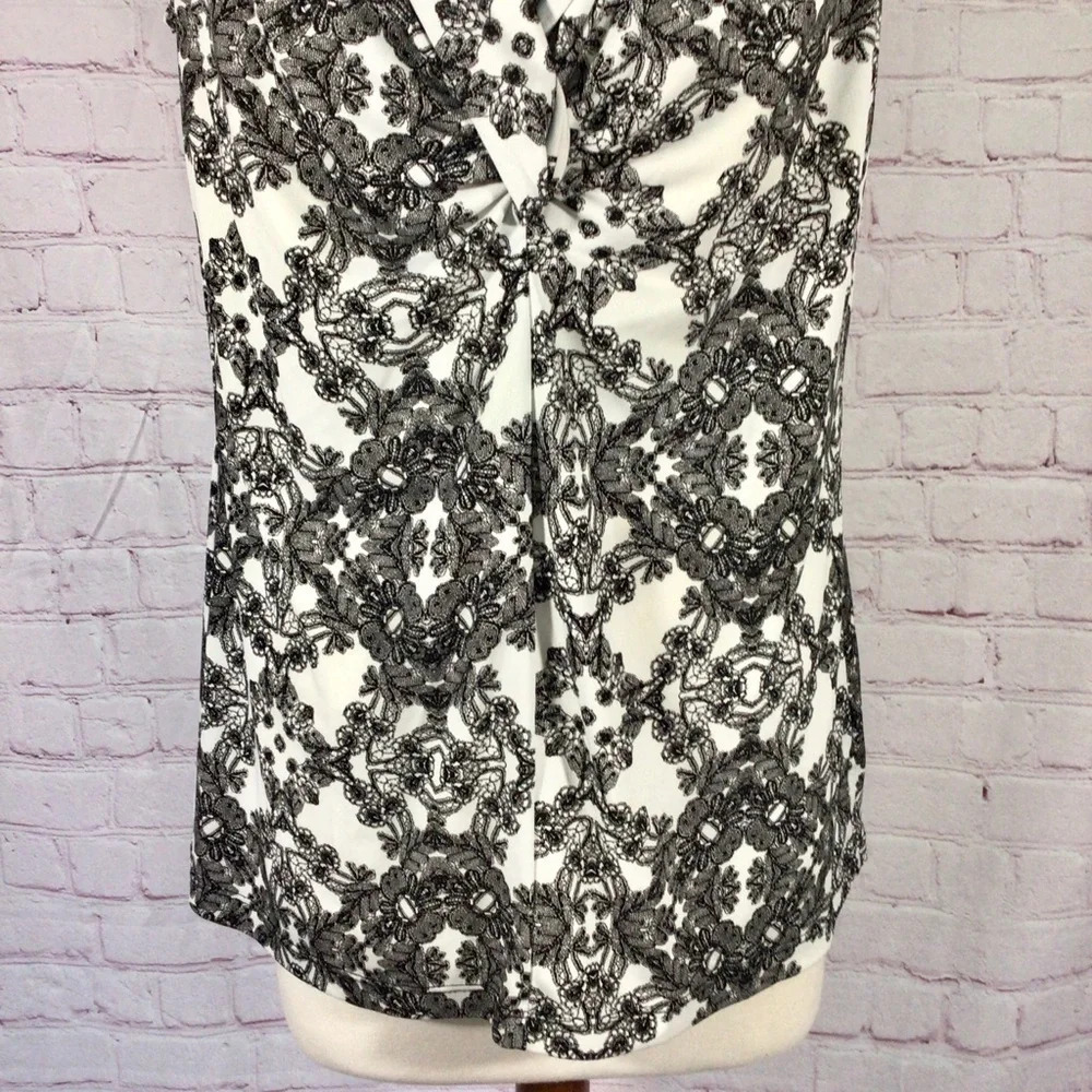 Worthington Black and Cream Sleeveless Blouse - Size Medium - Picture 3 of 7